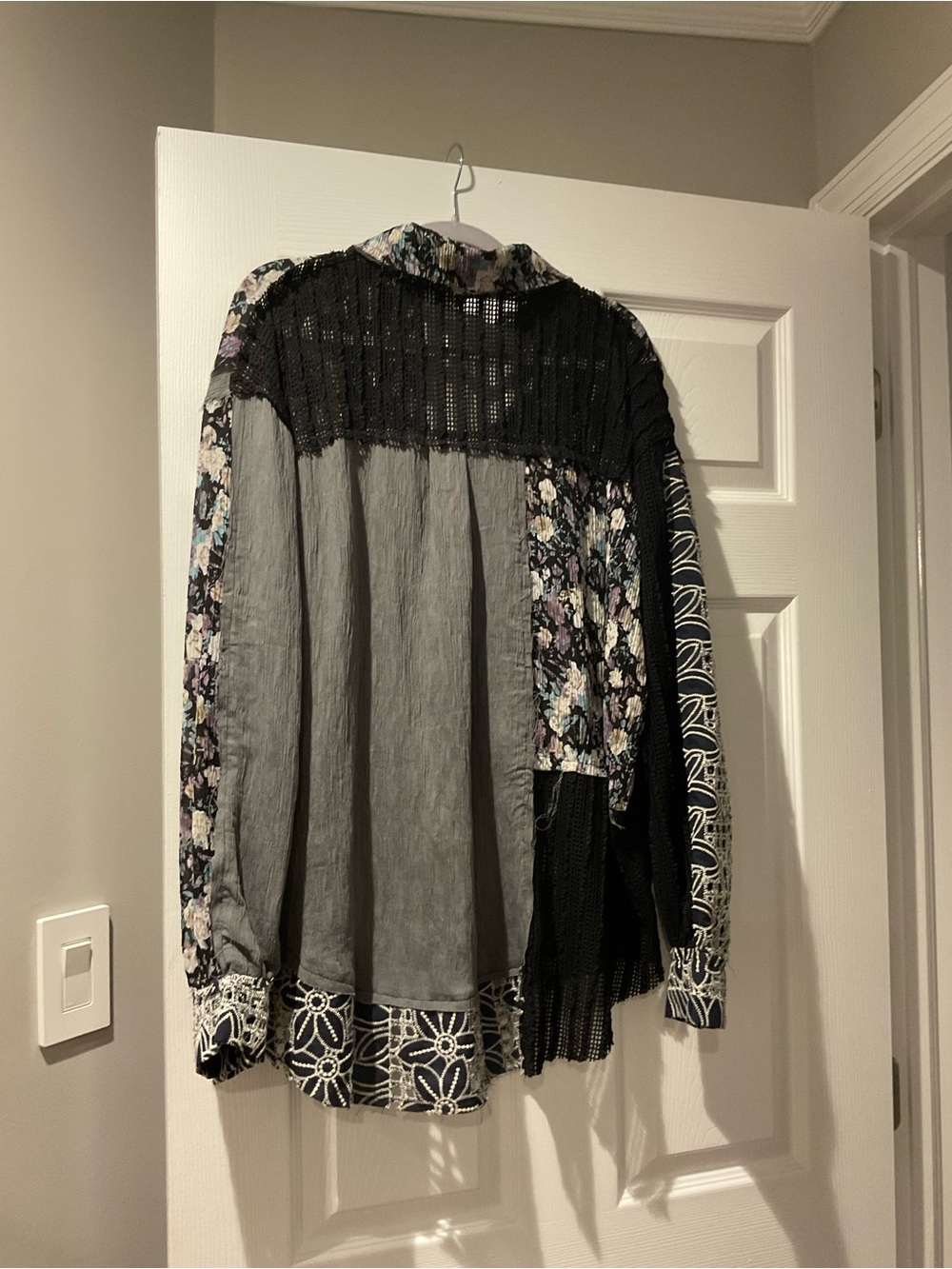 POL Mixed Floral & Lace Patchwork Button-Down Shirt - Black Multi - Picture 3 of 6